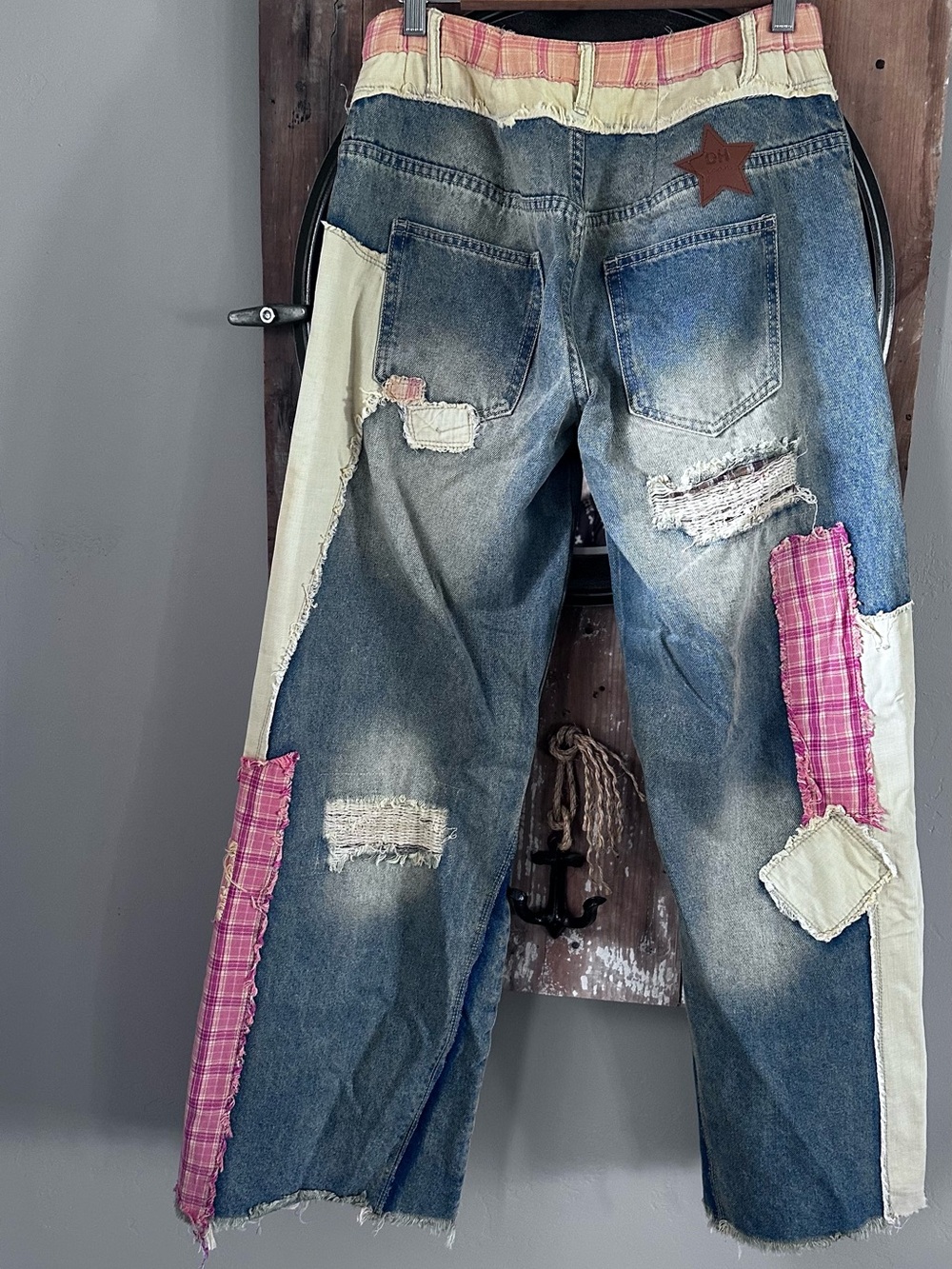 Distressed Patchwork Women's Jeans in Denim Blue with Pink Accents - Picture 2 of 5